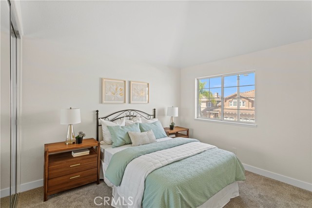 74 Monserrat Place, Lake Forest CA: https://media.crmls.org/medias/1a5c4e0b-245d-4bd6-8624-143a72bf46e8.jpg