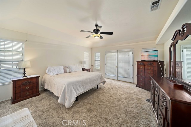 Detail Gallery Image 15 of 29 For 13808 via La Madera, Bakersfield,  CA 93314 - 4 Beds | 2 Baths