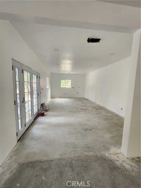 Detail Gallery Image 7 of 15 For 19380 Quebec Ave, Corona,  CA 92881 - 2 Beds | 2 Baths