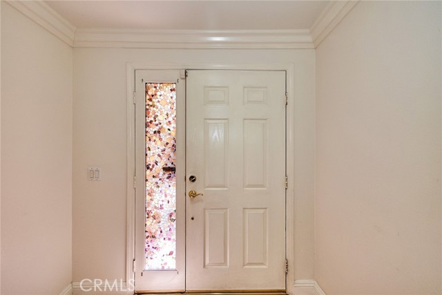 717 Arcadia Avenue, Arcadia CA: https://media.crmls.org/medias/1a5d8c40-6db3-4270-9953-ffba01ce03cf.jpg