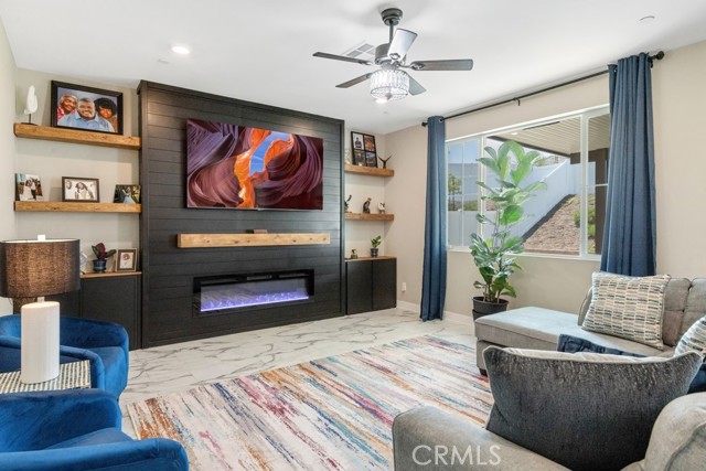 Detail Gallery Image 7 of 26 For 30685 White Pines Dr, Menifee,  CA 92584 - 4 Beds | 3 Baths