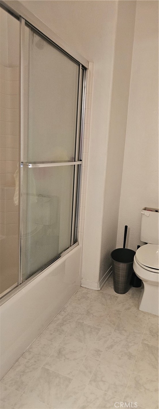 https://media.crmls.org/medias/1a5de529-a48e-456f-b235-05e11f6bc46d.jpg?preset=X-Large