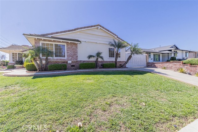 Detail Gallery Image 3 of 28 For 1209 N Puente, Brea,  CA 92821 - 3 Beds | 2 Baths