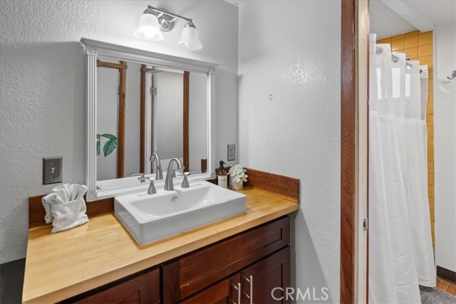 Detail Gallery Image 18 of 30 For 836 E Mountain View Bld, Big Bear City,  CA 92314 - 2 Beds | 2 Baths