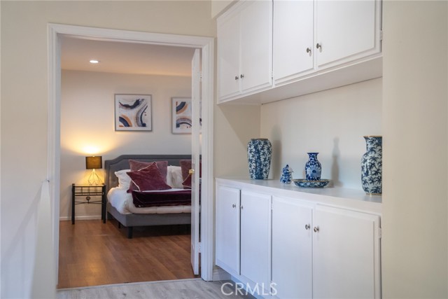 Detail Gallery Image 25 of 70 For 10660 Melvin Ave, Porter Ranch,  CA 91326 - 5 Beds | 3/1 Baths