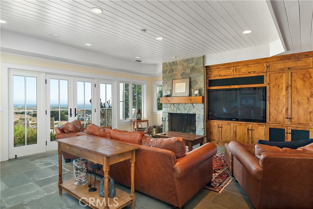 404 Huntington Road, Cambria CA: https://media.crmls.org/medias/1a5f5c99-29e1-4118-932c-e8afbc4334d3.jpg