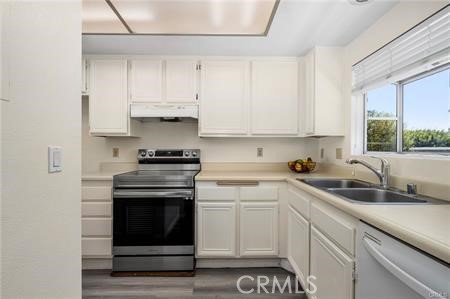 61 Dogwood Lane, Aliso Viejo CA: https://media.crmls.org/medias/1a5f617d-d009-40a2-9abe-815a7a4ce2df.jpg