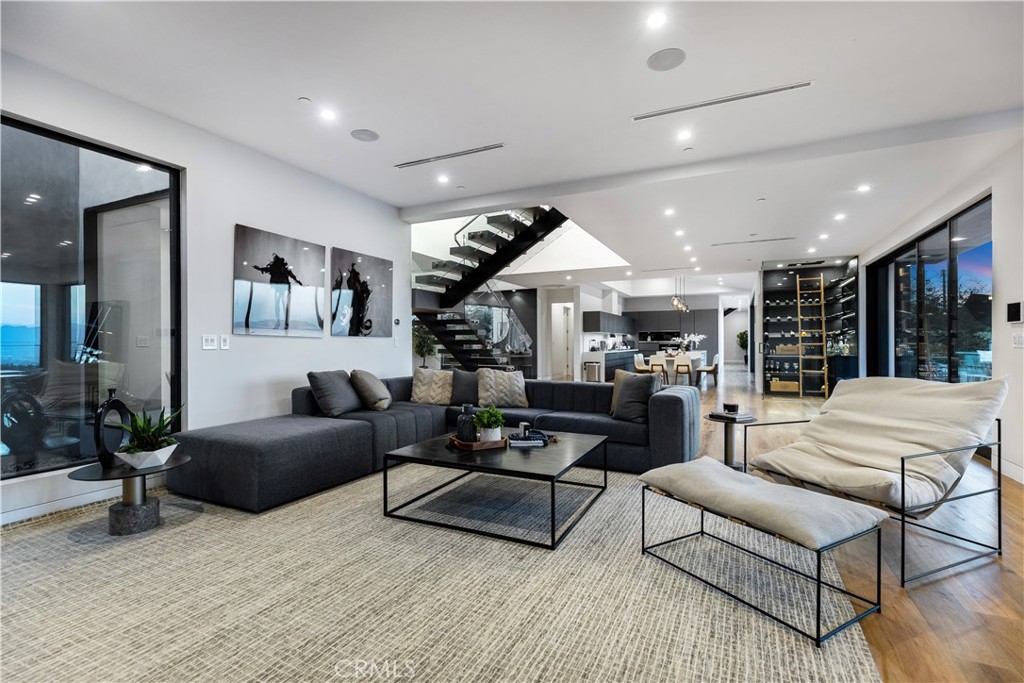 MLS #SR25263958 image #8