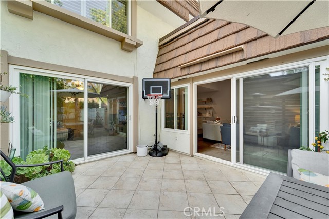 Detail Gallery Image 49 of 56 For 22207 James Alan Cir, Chatsworth,  CA 91311 - 4 Beds | 2/1 Baths