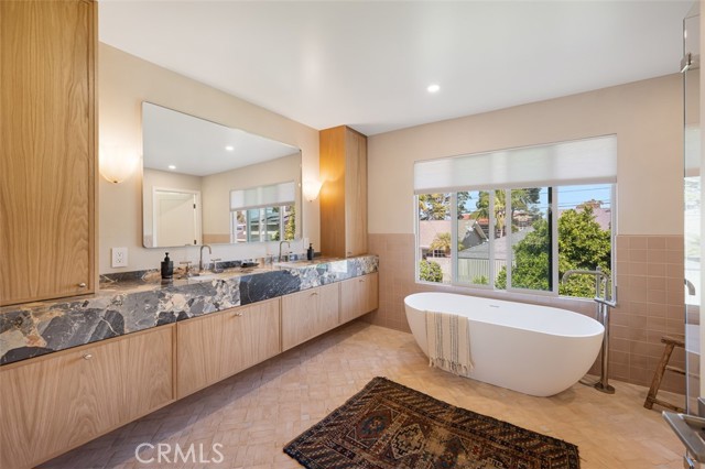 Detail Gallery Image 35 of 54 For 2880 Club House Rd, Costa Mesa,  CA 92626 - 5 Beds | 2/1 Baths