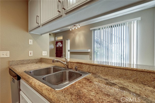 Detail Gallery Image 7 of 24 For 4560 Cleveland Ave #101,  San Diego,  CA 92116 - 2 Beds | 2 Baths