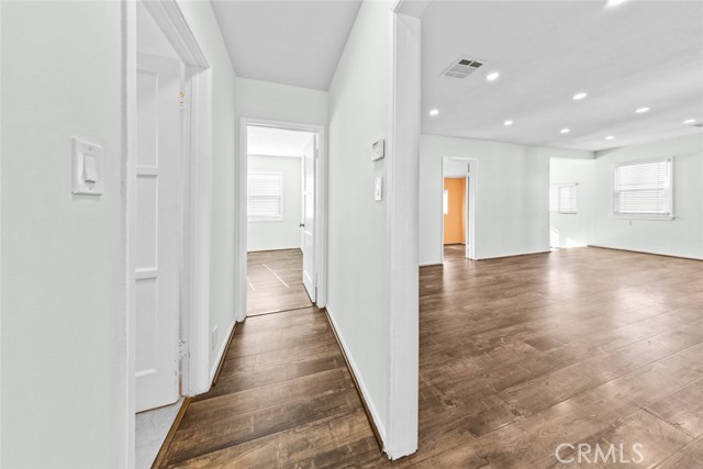 Detail Gallery Image 13 of 22 For 10717 Cantara St, Sun Valley,  CA 91352 - 3 Beds | 2 Baths