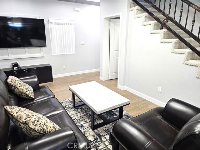 Detail Gallery Image 6 of 36 For 1741 S Easy Way, Anaheim,  CA 92804 - 3 Beds | 2/1 Baths