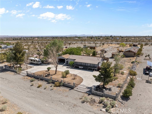 11535 Rosado Road, Pinon Hills CA: https://media.crmls.org/medias/1a643d49-0ea0-46f9-be10-530c7d6f373c.jpg