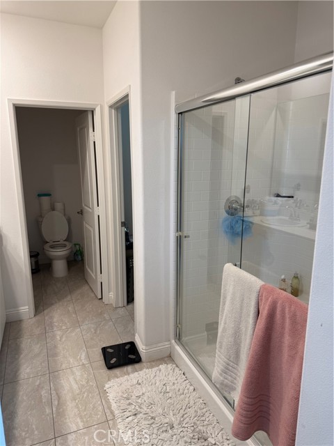 Detail Gallery Image 8 of 21 For 5644 Altamura Way, Fontana,  CA 92336 - 5 Beds | 3 Baths