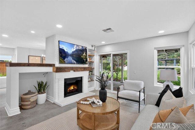 Detail Gallery Image 8 of 47 For 41 Fairfield, Lake Forest,  CA 92610 - 5 Beds | 2/1 Baths