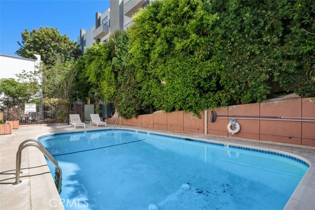 540 Kelton Avenue, Los Angeles CA: https://media.crmls.org/medias/1a64fde9-b16d-4427-a0d2-6158ef1d3cbe.jpg