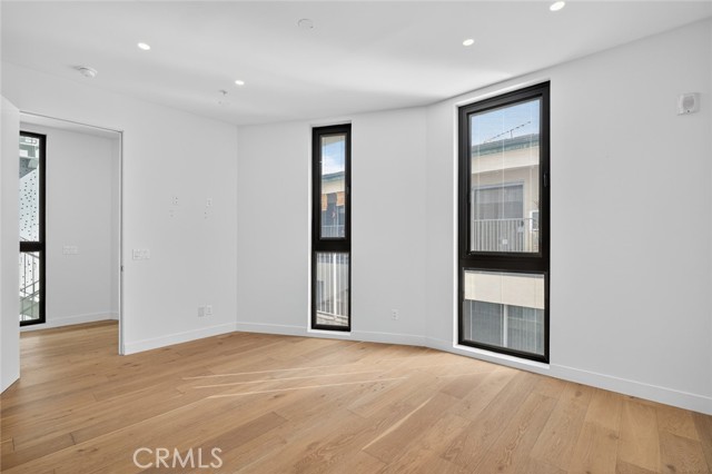 Detail Gallery Image 17 of 30 For 1253 N Sweetzer #3,  West Hollywood,  CA 90069 - 2 Beds | 2/1 Baths