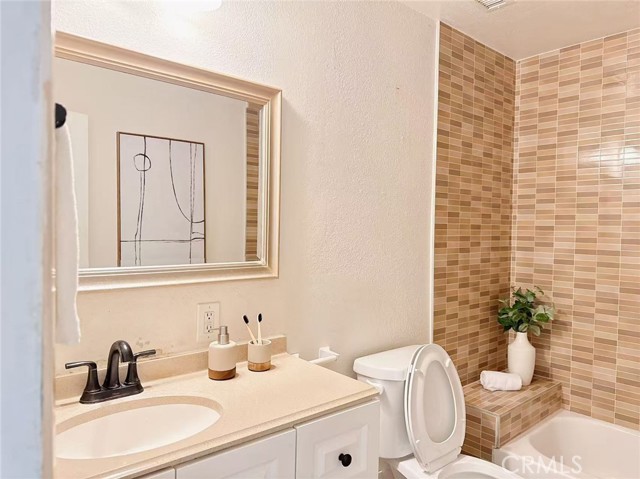 Detail Gallery Image 6 of 23 For 1915 W Palm Dr Dr, West Covina,  CA 91790 - 5 Beds | 2 Baths