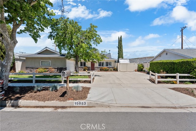 19853 Drasin Drive, Canyon Country CA: https://media.crmls.org/medias/1a671183-b1d1-4a0c-bc3b-fe68a3e92868.jpg