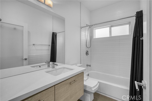 Detail Gallery Image 21 of 41 For 3439 Winslow, Los Angeles,  CA 90026 - 4 Beds | 3 Baths