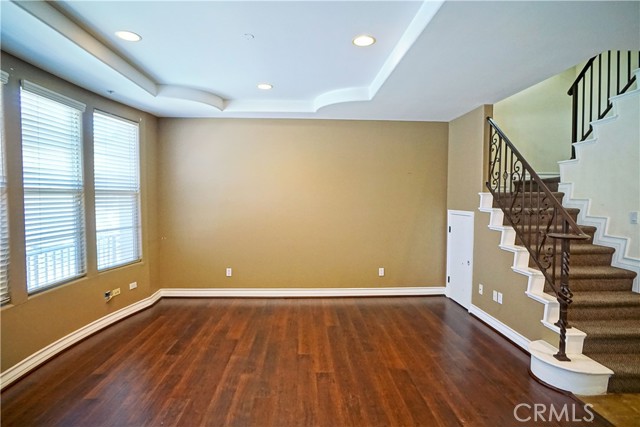 10623 Moorpark photo 5