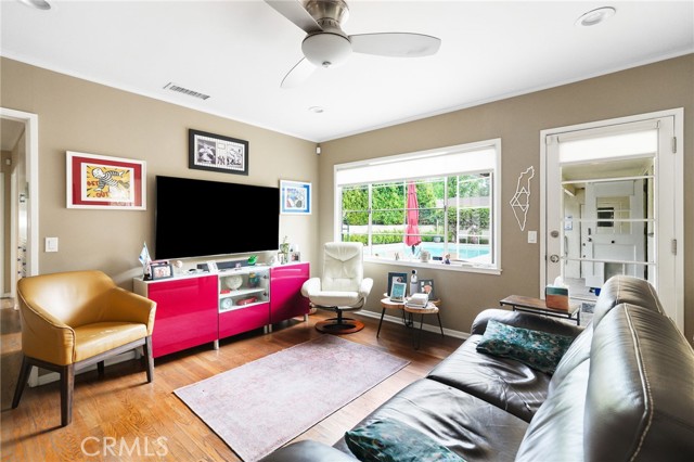 Detail Gallery Image 15 of 55 For 14060 Chandler Bld, Sherman Oaks,  CA 91401 - 3 Beds | 2 Baths