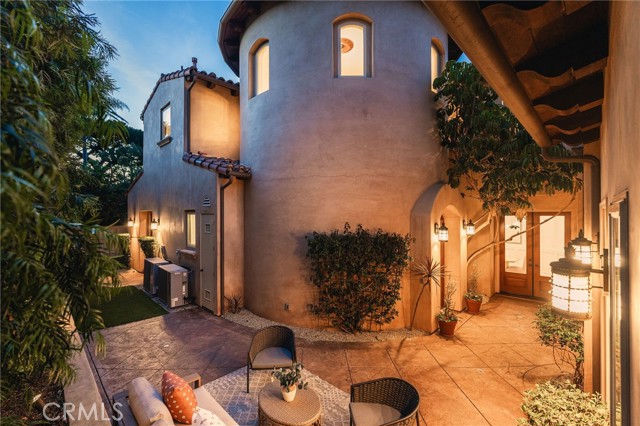 Detail Gallery Image 51 of 74 For 113 S Herrin, Manhattan Beach,  CA 90266 - 5 Beds | 4/1 Baths