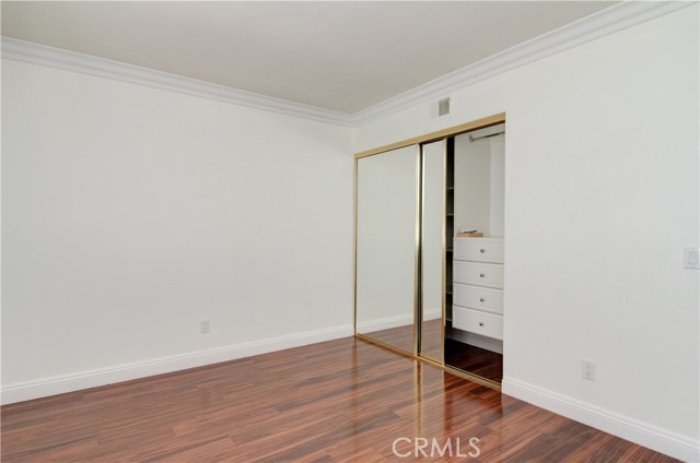 8566 Fallbrook Circle, Huntington Beach CA: https://media.crmls.org/medias/1a68a252-798d-414b-94d3-27326d1b0a99.jpg