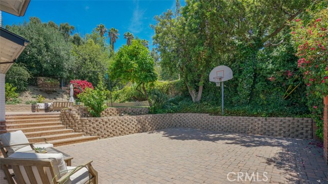22914 Gershwin Drive, Woodland Hills CA: https://media.crmls.org/medias/1a6930fc-d208-4286-a9c8-f46b31128269.jpg