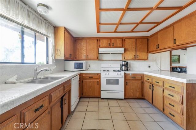 Detail Gallery Image 11 of 27 For 41280 De Portola, Temecula,  CA 92592 - 3 Beds | 2 Baths