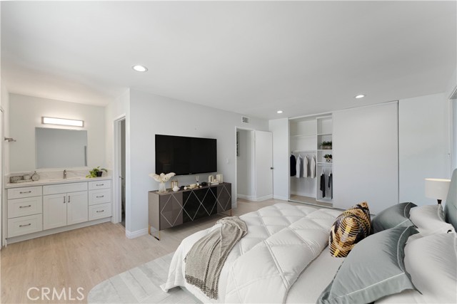 Detail Gallery Image 8 of 17 For 126 Casuda Canyon Dr #D,  Monterey Park,  CA 91754 - 3 Beds | 2/1 Baths