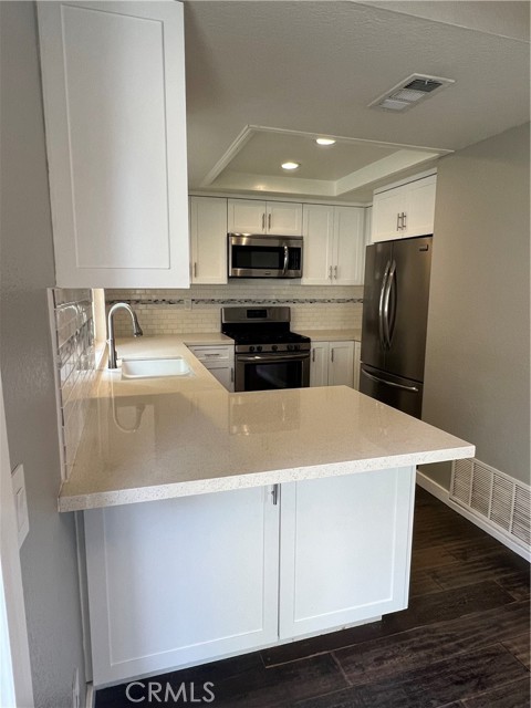 21552 Sterling Drive, Lake Forest CA: https://media.crmls.org/medias/1a6a16e5-4d16-4978-8e34-548948fa817d.jpg
