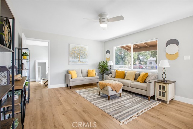 Detail Gallery Image 4 of 33 For 6323 Smith Ave, Jurupa Valley,  CA 91752 - 3 Beds | 2 Baths