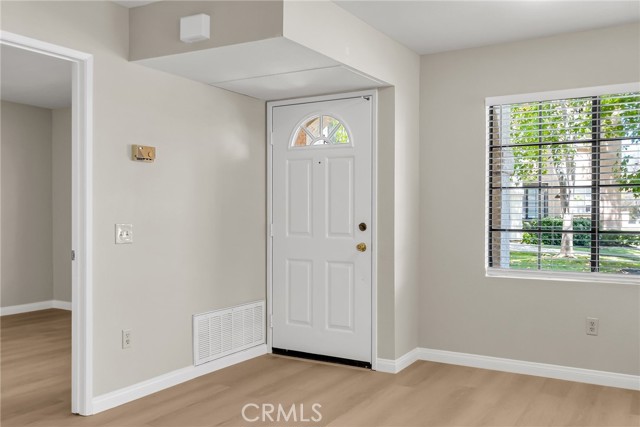 Detail Gallery Image 5 of 27 For 10668 Dabney Dr #125,  San Diego,  CA 92126 - 1 Beds | 1 Baths