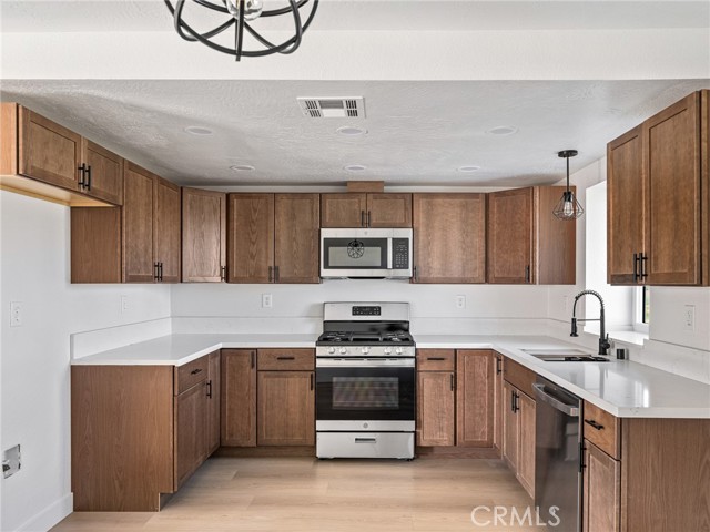 Detail Gallery Image 12 of 38 For 16548 Quinnault, Apple Valley,  CA 92307 - 3 Beds | 2 Baths