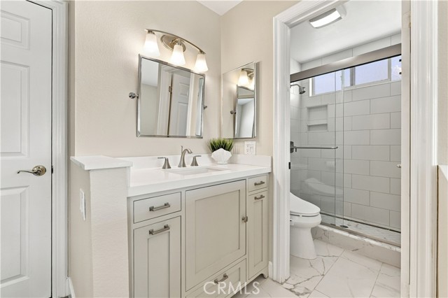 15444 Marilla Street photo 23