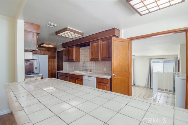 3123 Stockbridge Avenue, El Sereno CA: https://media.crmls.org/medias/1a6daef1-7b3b-40cd-98c1-371d8b481f82.jpg