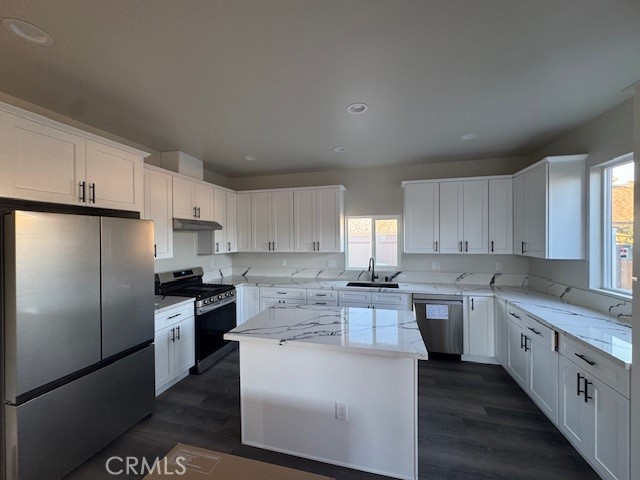 Detail Gallery Image 4 of 48 For 4608 Beaumont St, Simi Valley,  CA 93063 - 3 Beds | 2 Baths