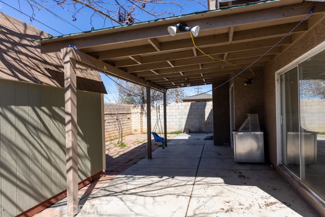 Detail Gallery Image 5 of 15 For 37719 Nantucket Dr, Palmdale,  CA 93550 - 3 Beds | 2 Baths