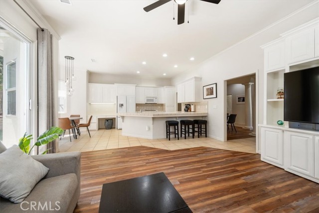 1050 Sleepy Hollow Road, Paso Robles CA: https://media.crmls.org/medias/1a70166b-35d3-42bf-acb9-dcc0e36e3bd6.jpg
