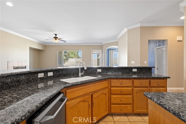 Detail Gallery Image 18 of 38 For 9600 Lake Superior Dr, Bakersfield,  CA 93312 - 4 Beds | 3/1 Baths