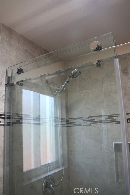 26002 Dundee Drive, Lake Forest CA: https://media.crmls.org/medias/1a70504d-3789-4bca-a08a-e8d927b1e673.jpg