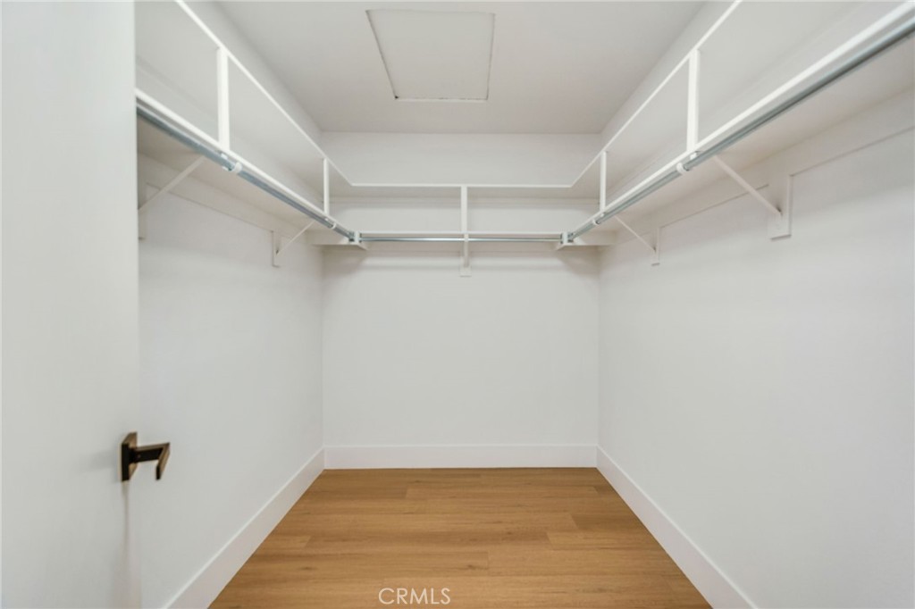 https://media.crmls.org/medias/1a7097ef-3488-4660-95de-59995e546037.jpg?preset=X-Large