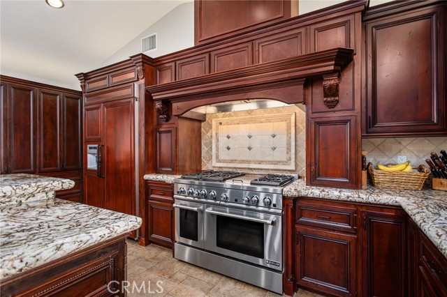 Image 44 of 75 For 22571 Canyon Lake Drive