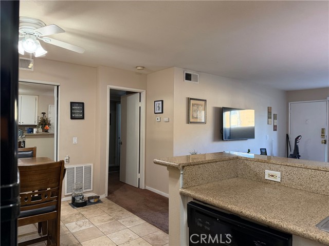 Detail Gallery Image 10 of 25 For 18808 Mandan #313,  Canyon Country,  CA 91351 - 1 Beds | 1 Baths