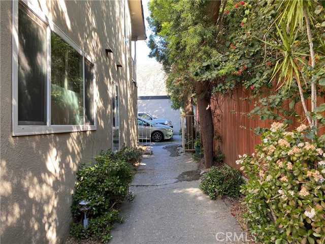 157 Esperanza Avenue, Sierra Madre CA: https://media.crmls.org/medias/1a7261fb-da66-46de-83d4-b8f20487fe80.jpg