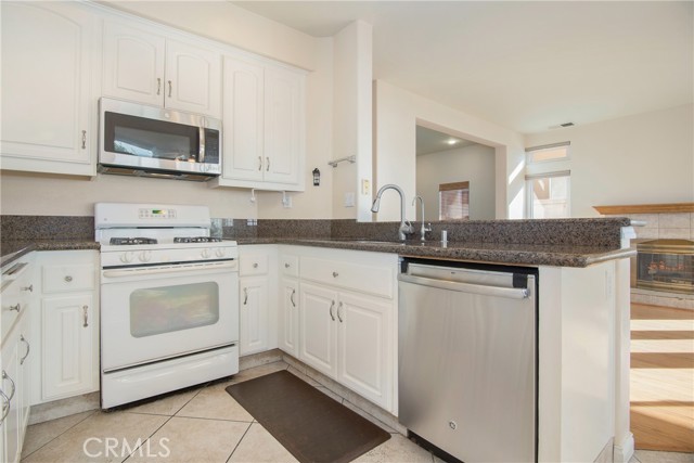Detail Gallery Image 14 of 29 For 19525 Dorado Dr, Lake Forest,  CA 92679 - 3 Beds | 2/1 Baths