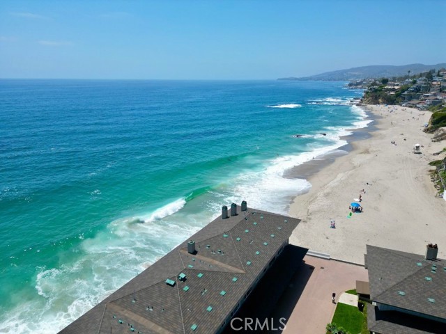 102 Blue Lagoon, Laguna Beach CA: https://media.crmls.org/medias/1a72fcdc-1887-4002-ae1a-5f476aad080f.jpg