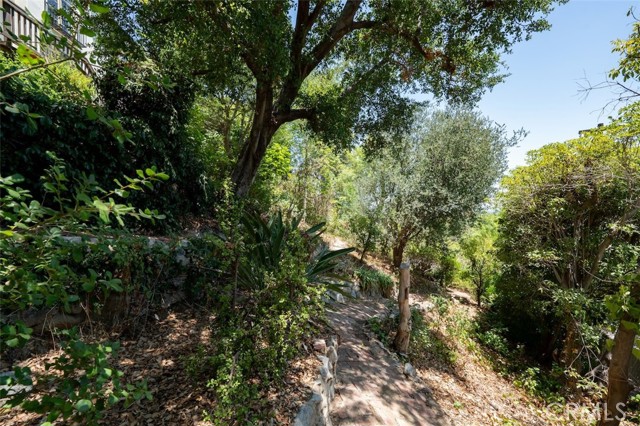 15113 Encanto Drive, Sherman Oaks CA: https://media.crmls.org/medias/1a731126-9c97-4afd-90f8-2ef7a8ab9a41.jpg